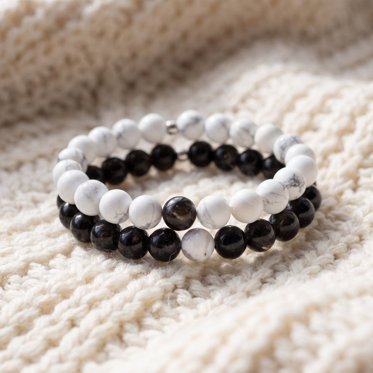 Bracelets Distance™ en Howlite Blanche et Agate Noire
