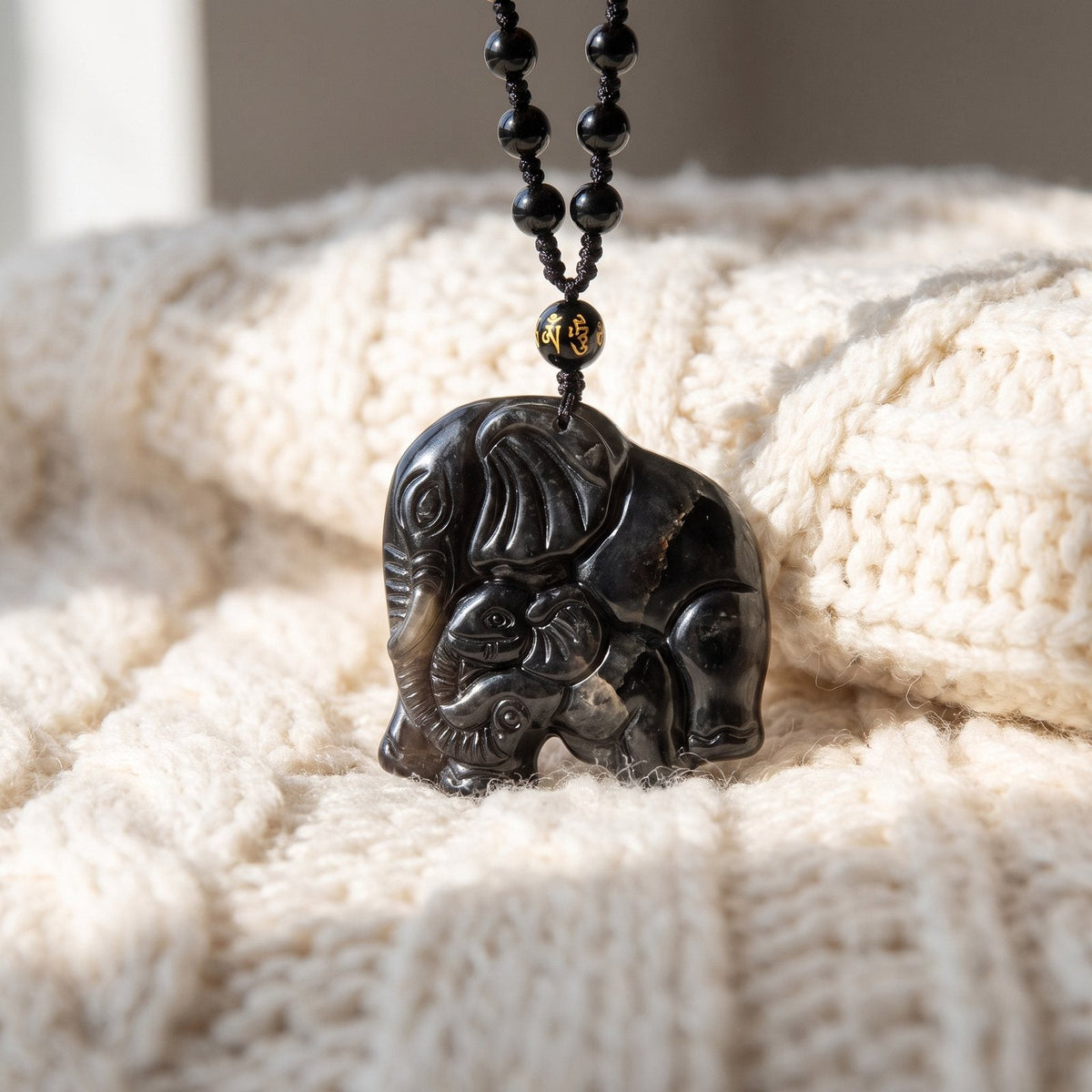 Collier "Éléphant et Protection" en Obsidienne Noire
