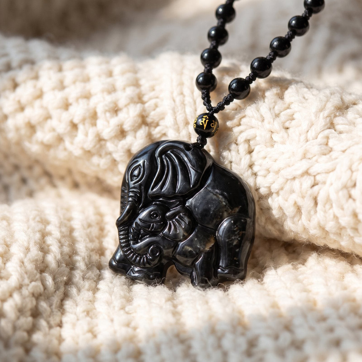 Collier "Éléphant et Protection" en Obsidienne Noire