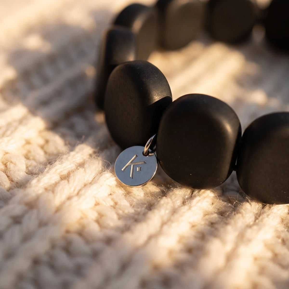 Bracelet en Pierres de Guerison Bian Shi ovales - macro dore - image 5