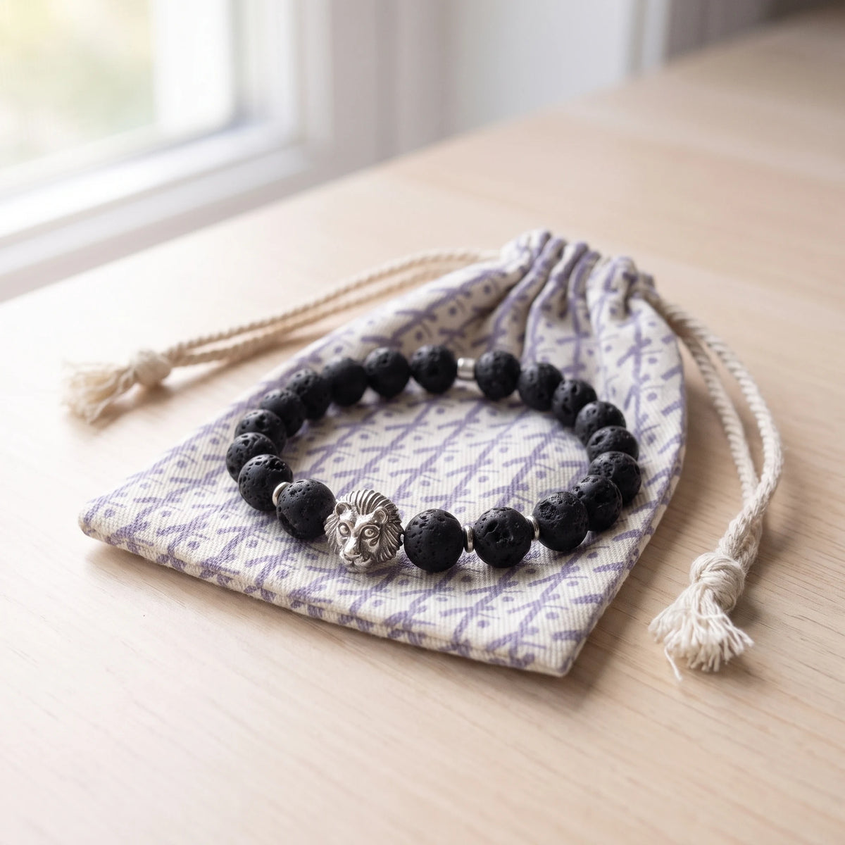 Bracelet en Pierres de Lave "Force & Vigueur du Lion" - image 2