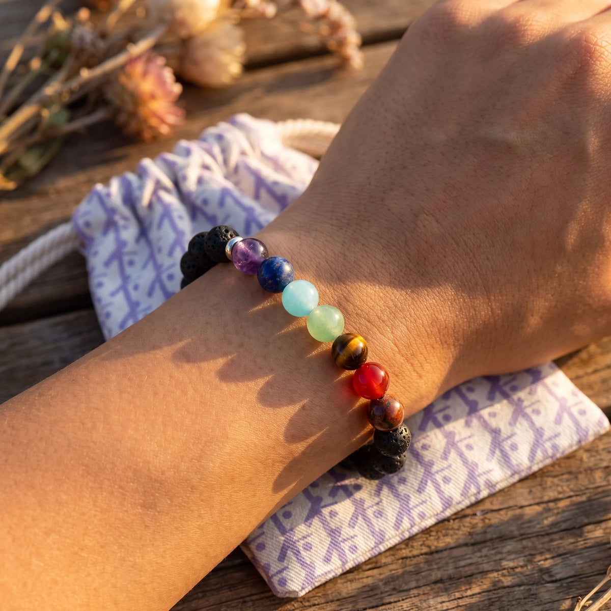Bracelet en Pierres de Lave "Guérison des 7 chakras" - image 3