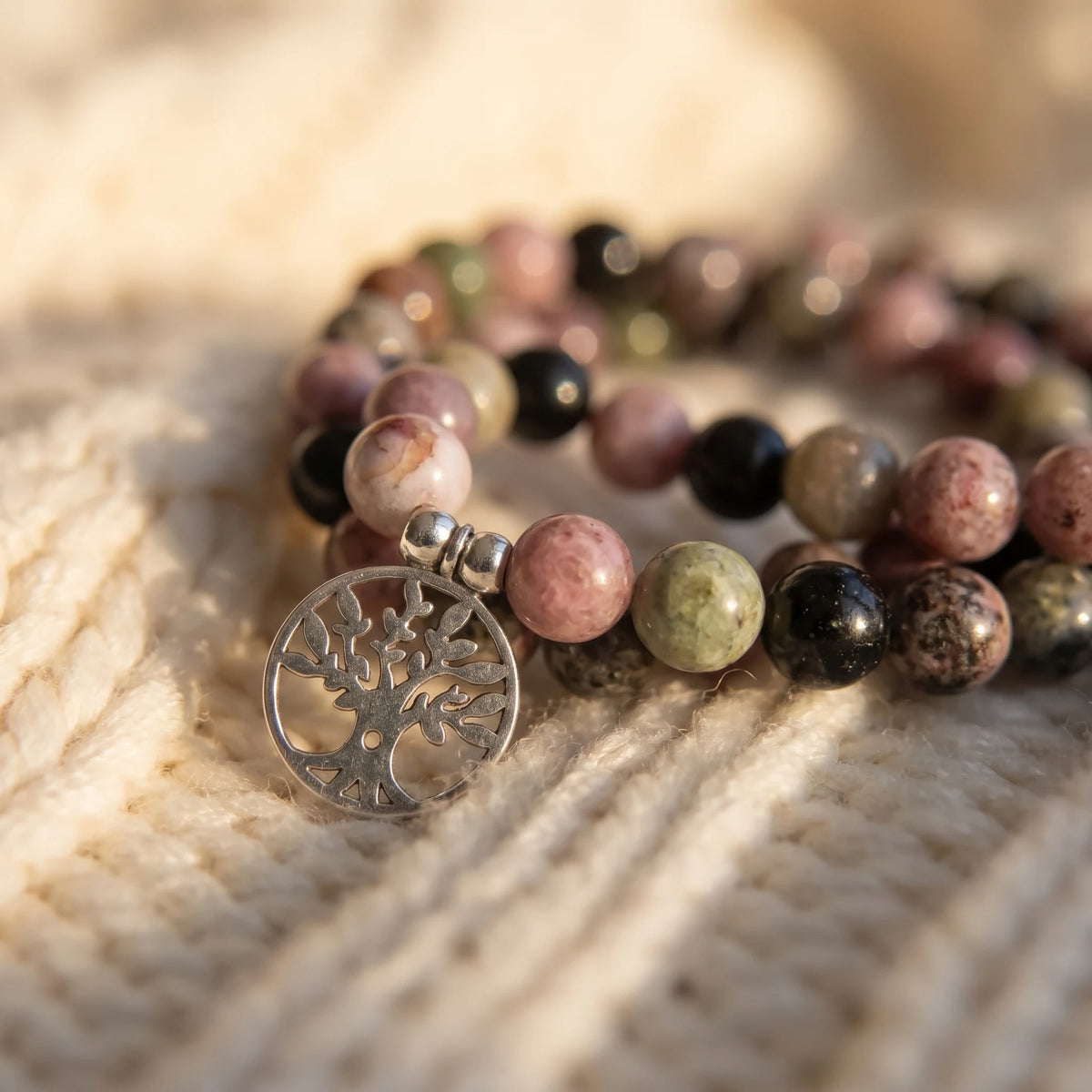 Mala Beaute de l Ame en Tourmaline Multicolore - macro dore - image 5