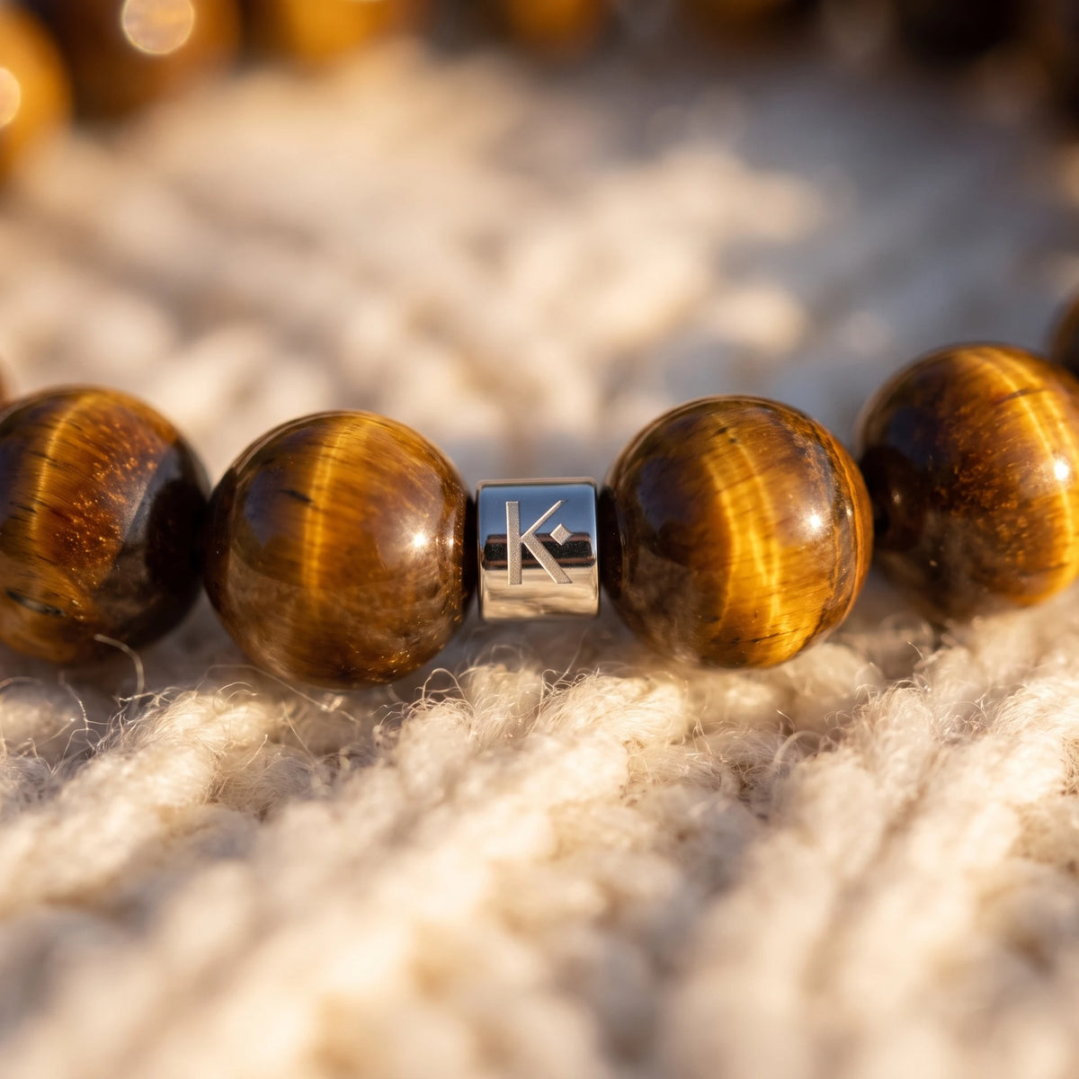 Bracelet en Oeil de Tigre OM - macro dore - image 5