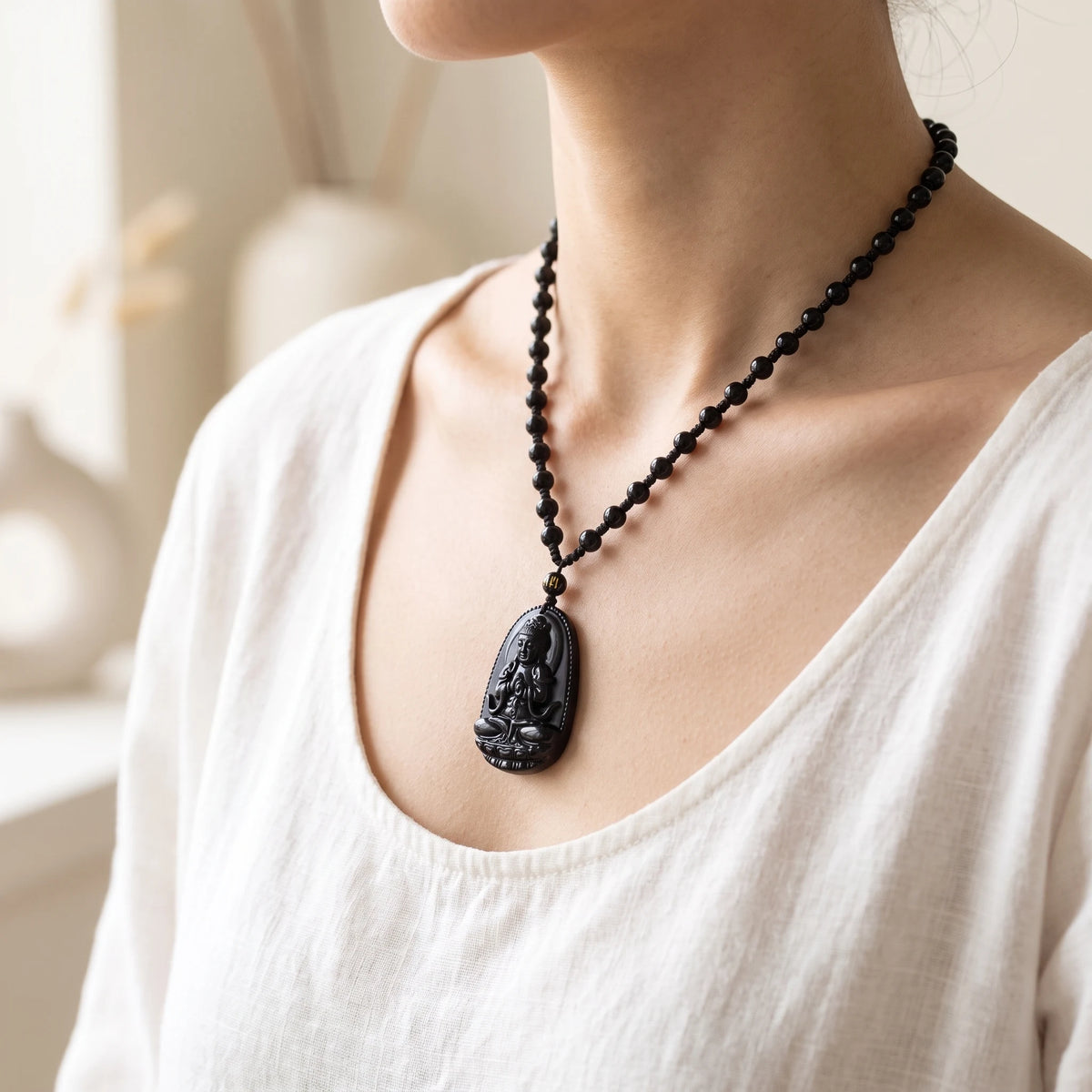collier-pendentif-bouddha-vitalite-en-obsidienne-noire