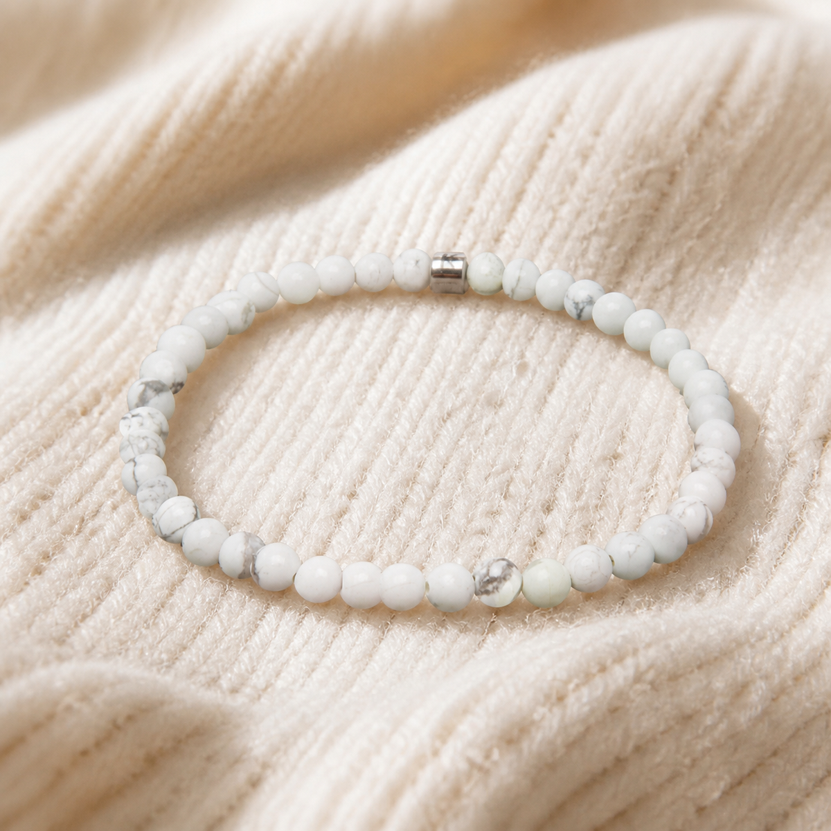 Mini Bracelet en Howlite Blanche "Energie"